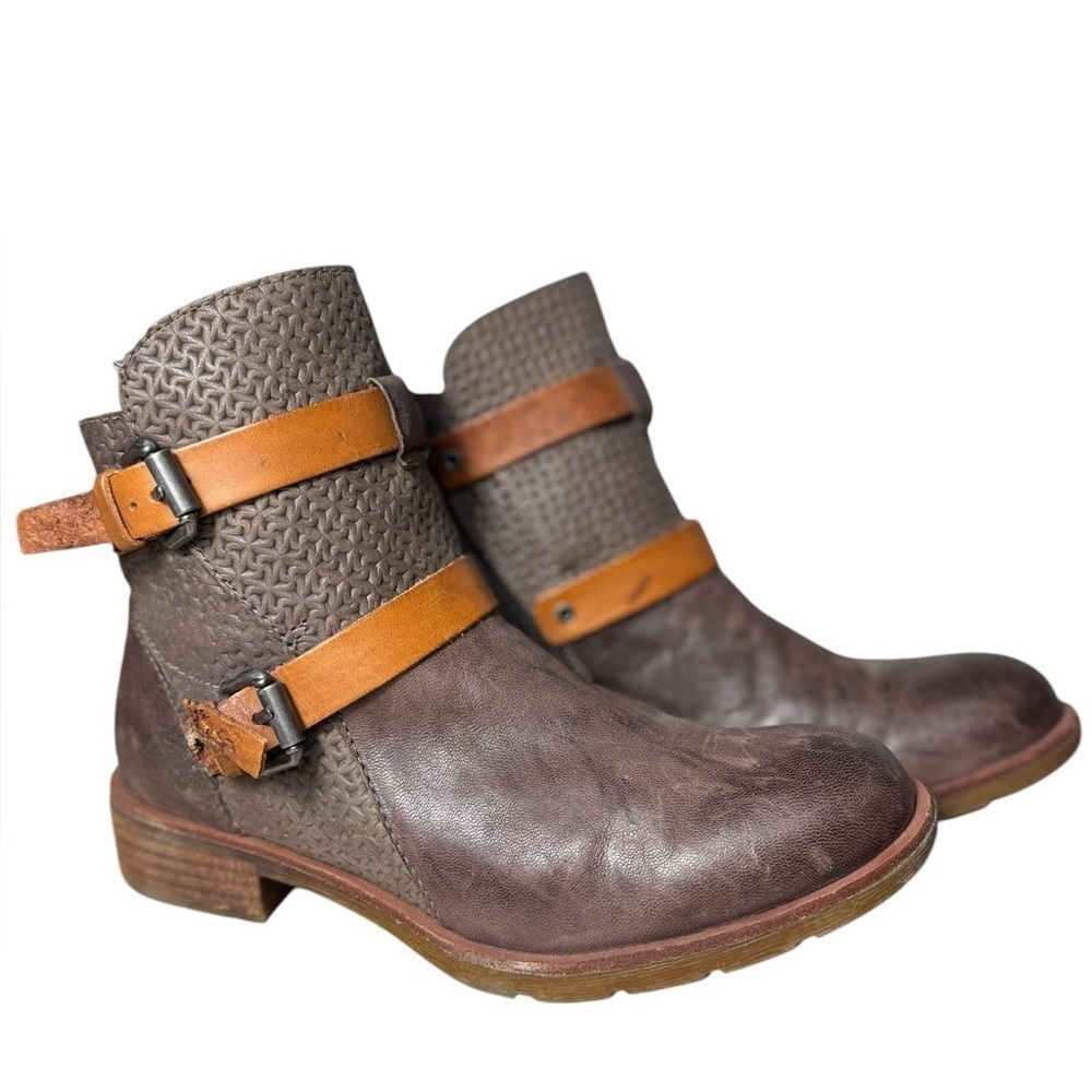 Sofft Baywood Ankle Boots Womens 7M Brown Tan Leather Buckle Moto Straps Zip Up